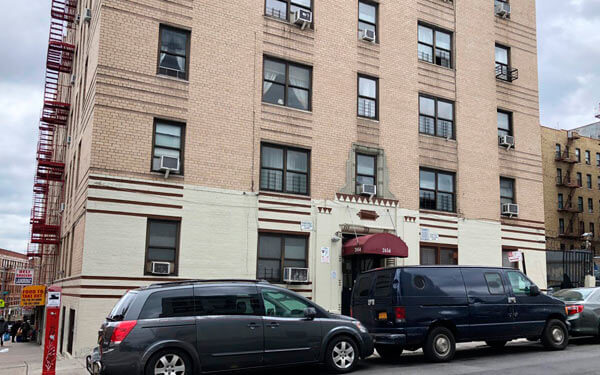 Fordham tenants clash with landlord over awful conditions
