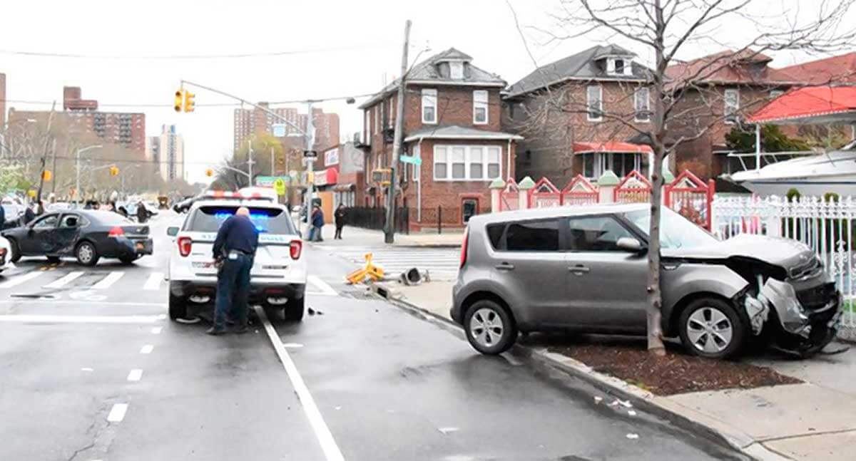 Police Officers, Pregnant Woman Injured In Crash