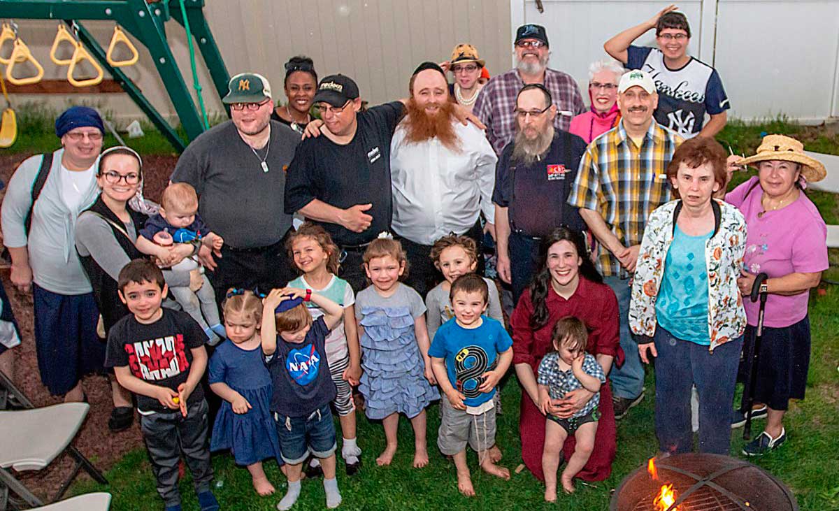 Jewish Center Hosts Community BBQ|Jewish Center Hosts Community BBQ