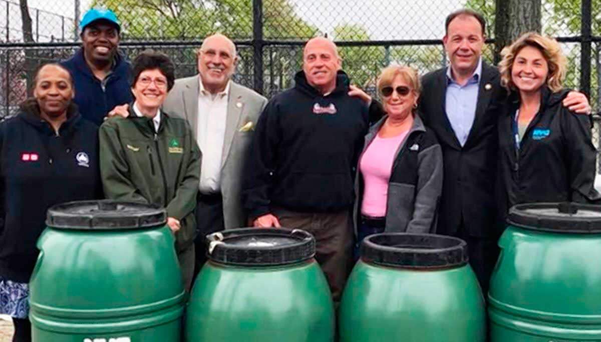 Rain Barrel Giveaway At Loreto Park|Rain Barrel Giveaway At Loreto Park