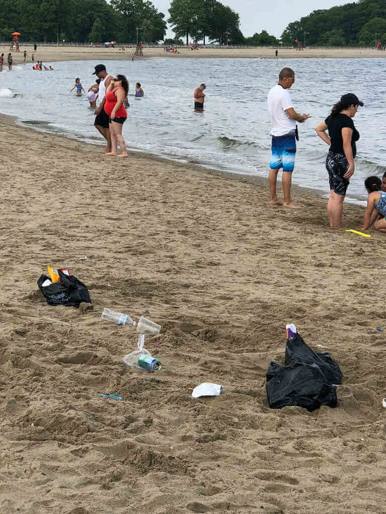 Sea of litter storms beach/Waves of disgusting debris spoils the ‘Bronx Riviera’