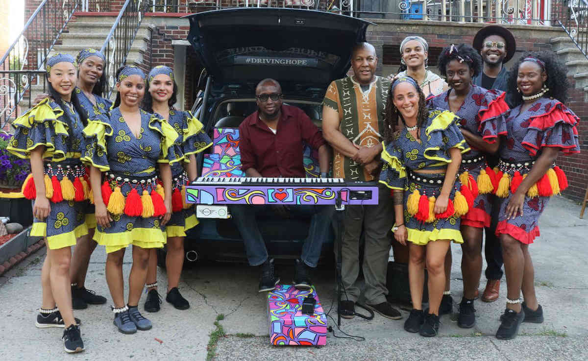#MINIPiano block party surprises Pelham Bay residents|#MINIPiano block party surprises Pelham Bay residents