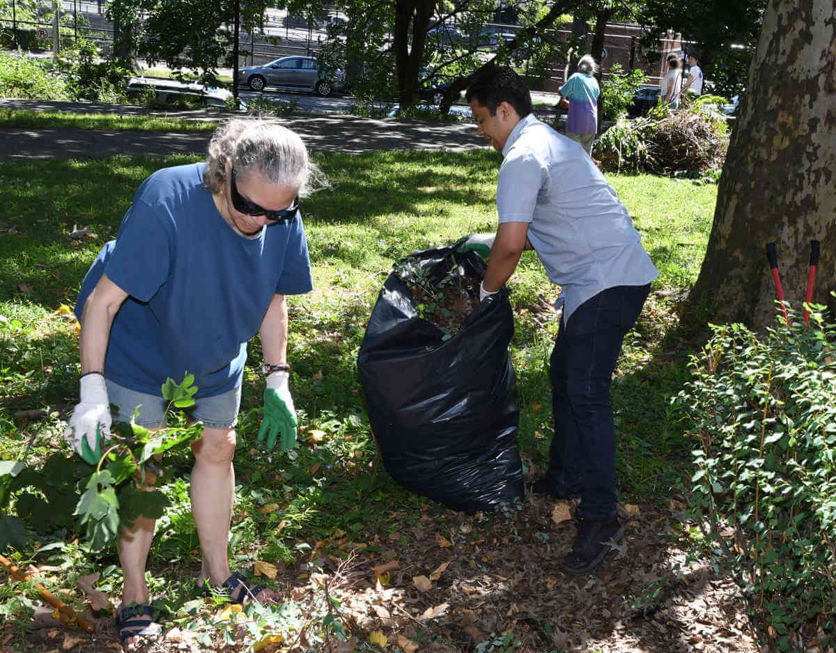 Jerome Park Friends, Vols Revitalize Washington’s Walk|Jerome Park Friends, Vols Revitalize Washington’s Walk|Jerome Park Friends, Vols Revitalize Washington’s Walk|Jerome Park Friends, Vols Revitalize Washington’s Walk|Jerome Park Friends, Vols Revitalize Washington’s Walk|Jerome Park Friends, Vols Revitalize Washington’s Walk