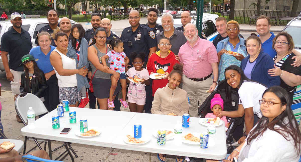 Pizza With A Cop Held At The Square