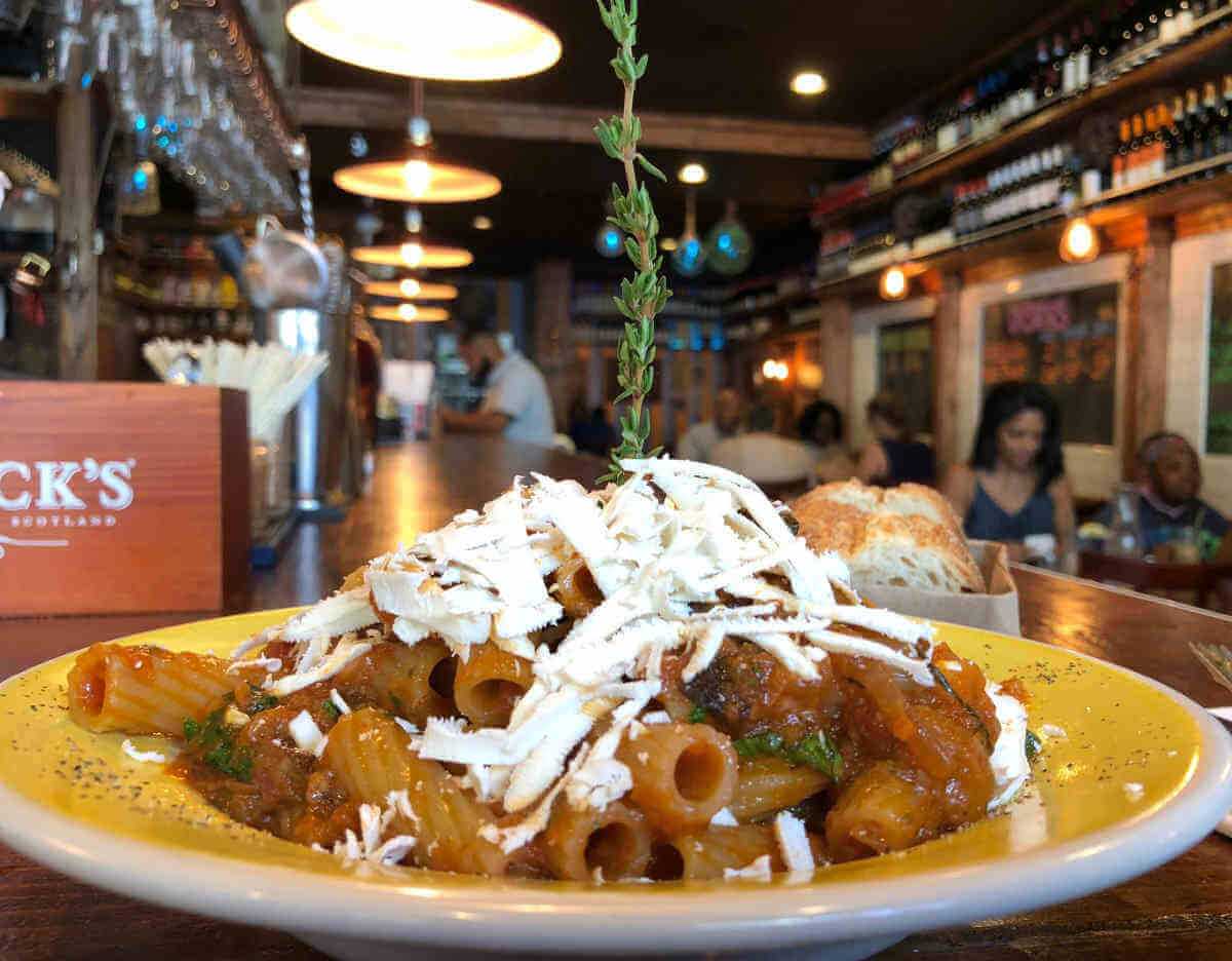 Porto Salvo jazzes up south Bronx cuisine
