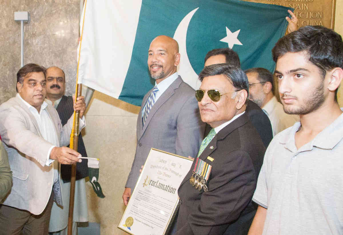 Diaz Celebrates Pakistani Independence Day|Diaz Celebrates Pakistani Independence Day
