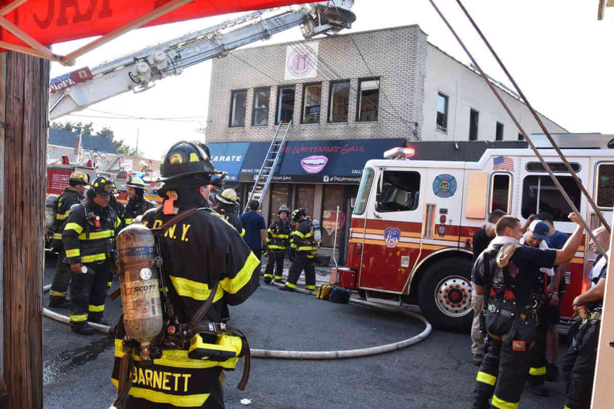 2-alarm fire tears through TN stores|2-alarm fire tears through TN stores|2-alarm fire tears through TN stores|2-alarm fire tears through TN stores