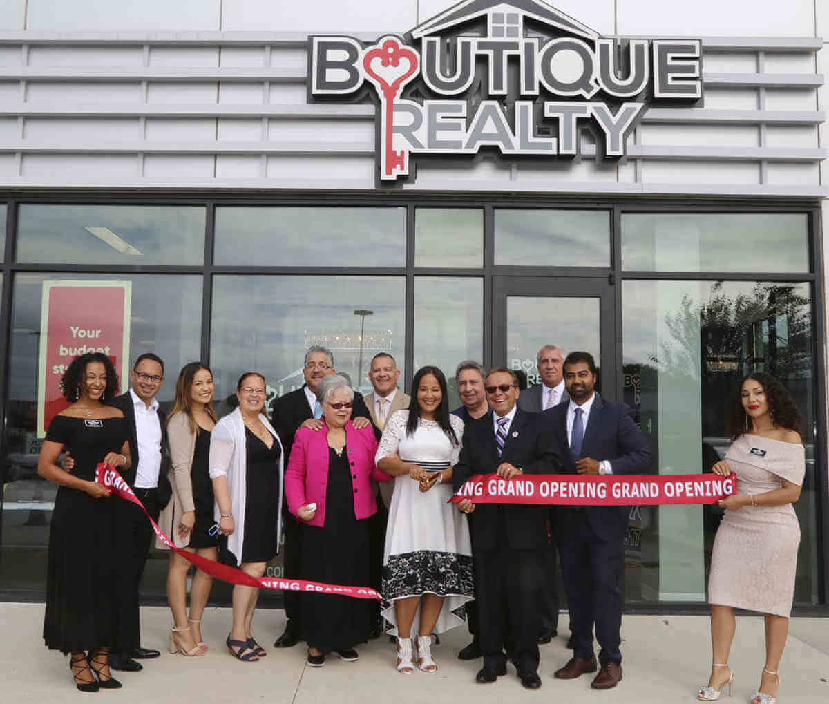 Boutique Realty Opens At Shopping Center