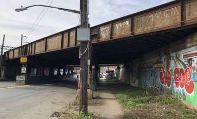 Amtrak delays Metro North/Borough officials frustrated by greedy repair demands