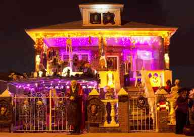 Pelham Bay Home Transforms Into Halloween Haunt