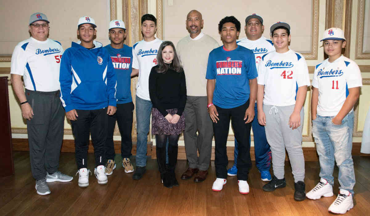 Diaz, AT&T Honor Youth Baseball Champions