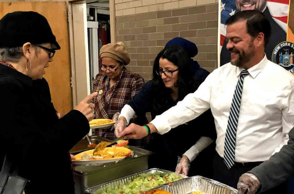 Sepulveda Hosts Thanksgiving Feast