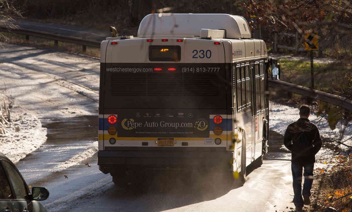 Shore Road’s ‘icy road’ traffic study making progress|Shore Road’s ‘icy road’ traffic study making progress