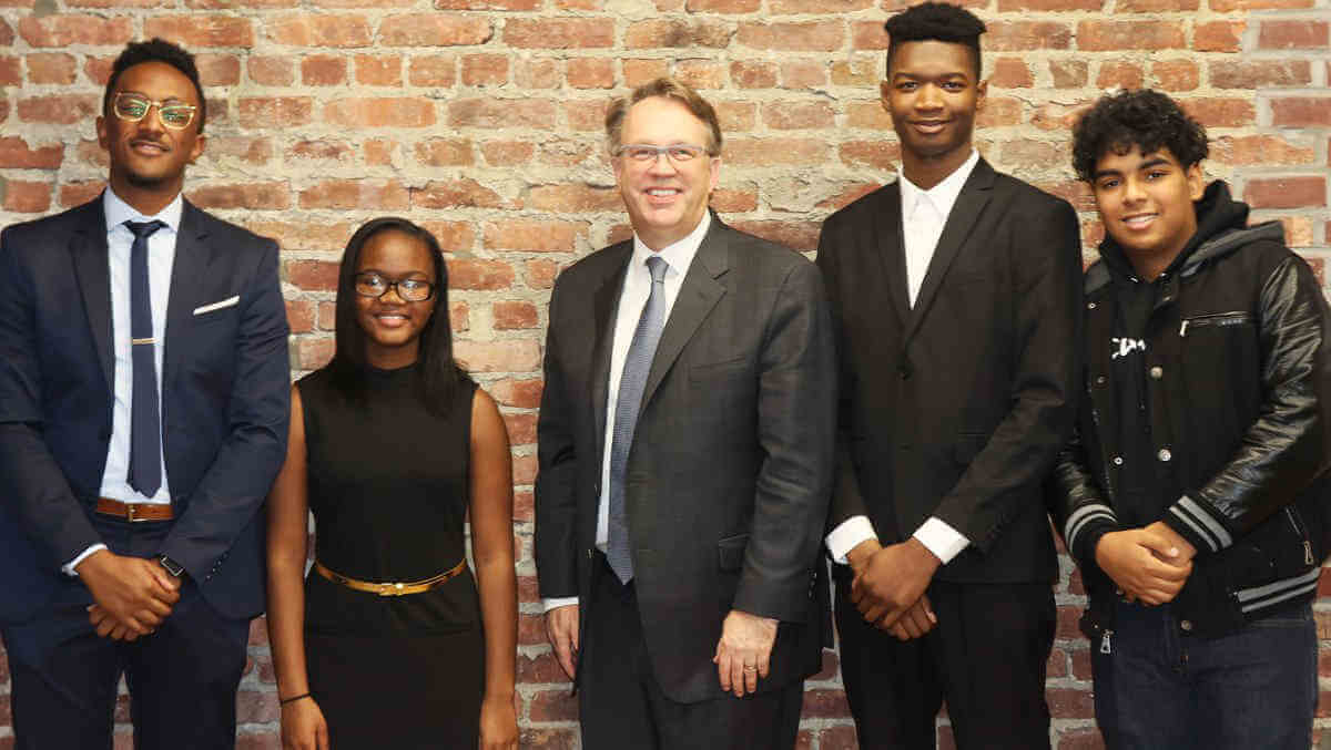 NY Federal Reserve President Visits Students