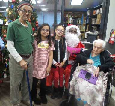 Bronx Center Residents Celebrate The Holidays|Bronx Center Residents Celebrate The Holidays