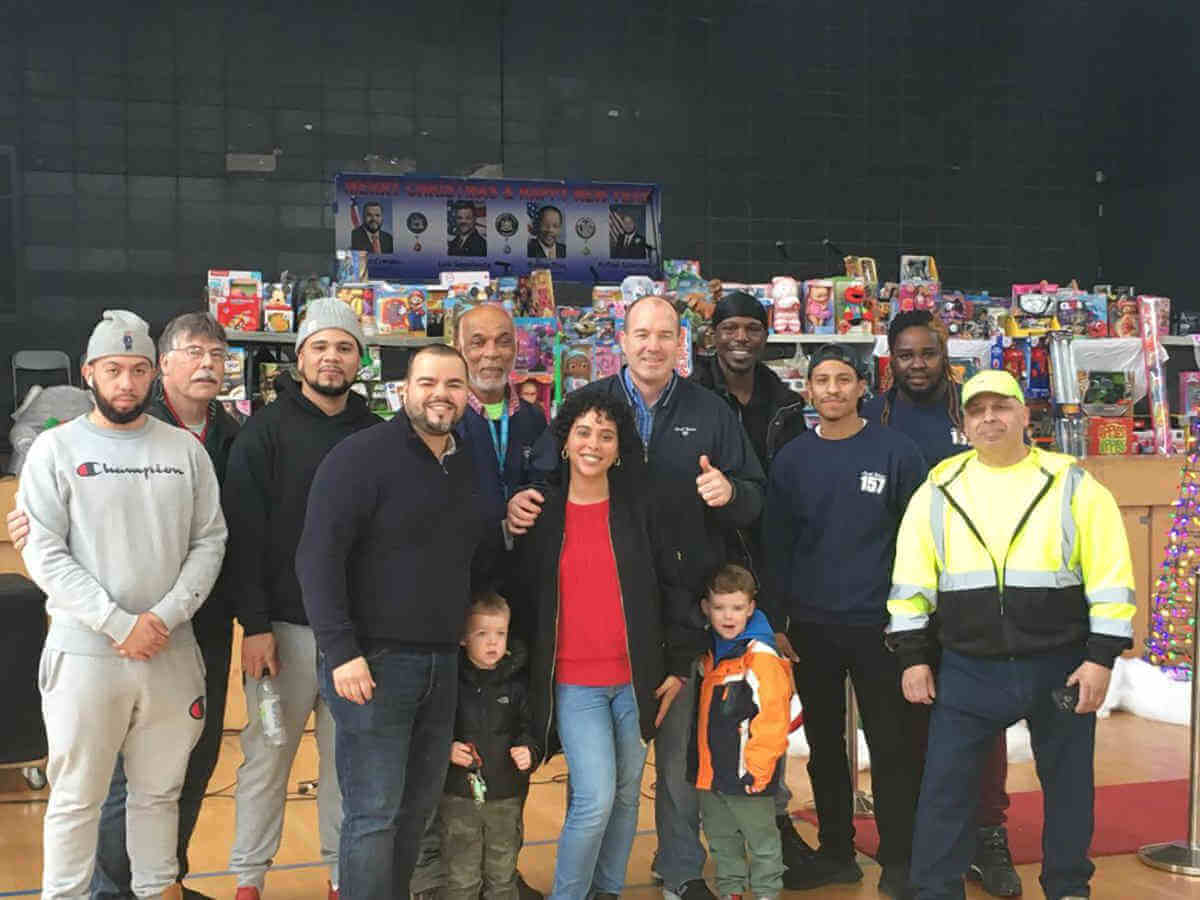 Crespo Attends Union Carpenters Toy Drive
