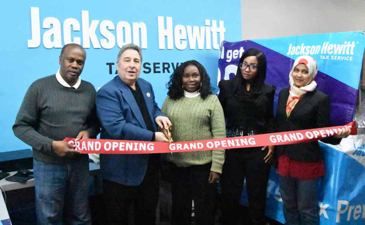 Jackson Hewitt Opens In Williamsbridge