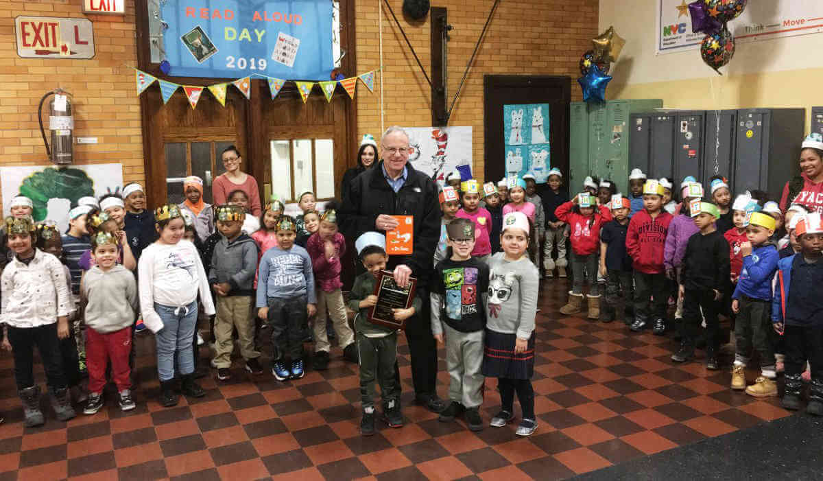 Dinowitz Celebrates Read Aloud Day At P.S. 95