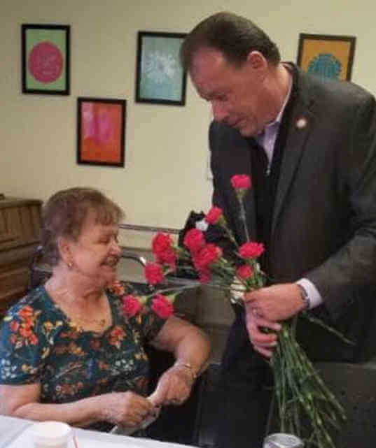 Gjonaj, Senors Celebrate Valentine’s Day