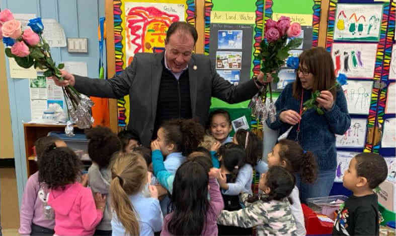 P.S 105 Students Make Valentine’s Day Cards