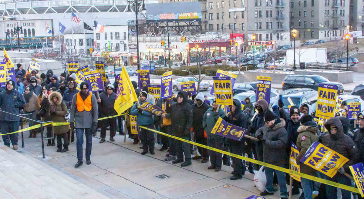 3,000 Bx Apartment Building Workers strike|3,000 Bx Apartment Building Workers strike