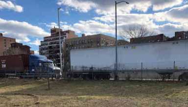 Illegal overnight 18-wheeler parking returns again|Illegal overnight 18-wheeler parking returns again