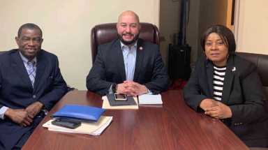 Salamanca Meets With Community Leaders
