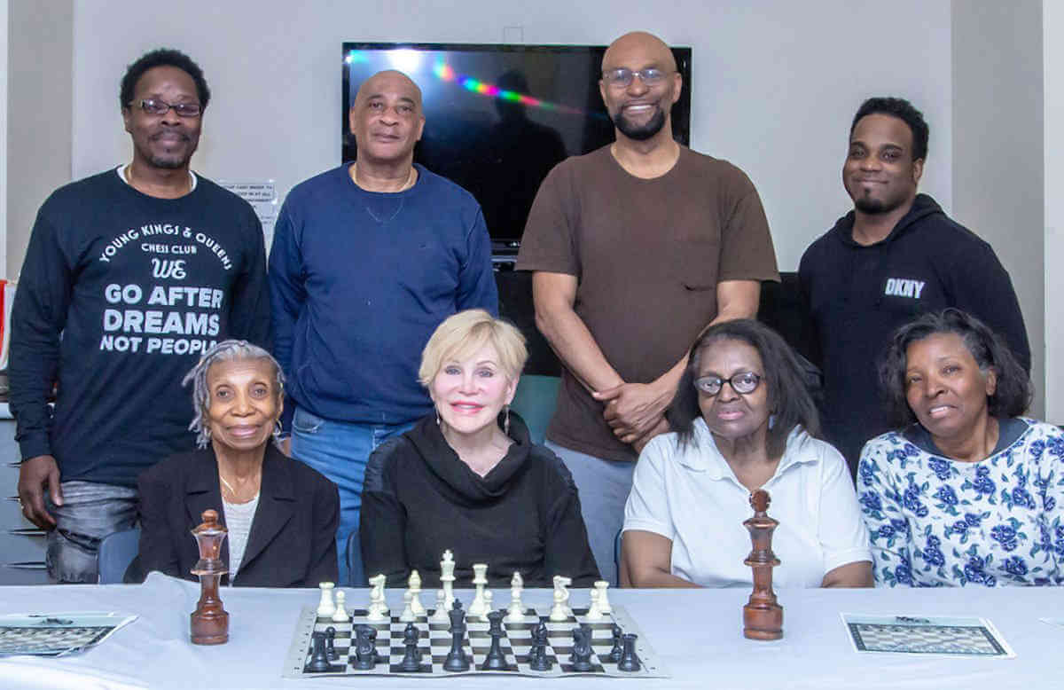 Young K&Q Chess Club Teaches Elders|Young K&Q Chess Club Teaches Elders
