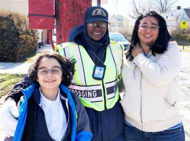 The crossing guard that’s the ‘joyful soul of Throggs Neck’