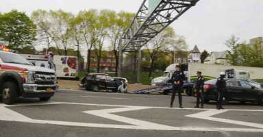 2-Car Collision At Bruckner