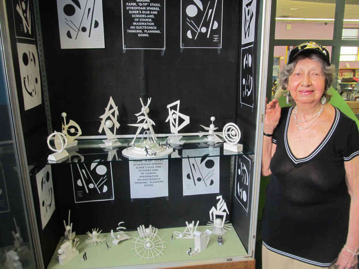 Artist, 91, inspires youngsters to challenge creative side