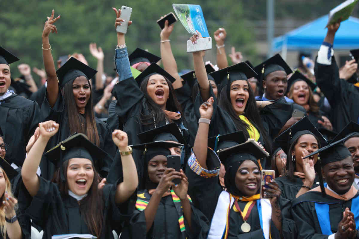 Lehman College Hosts 51st Commencement|Lehman College Hosts 51st Commencement