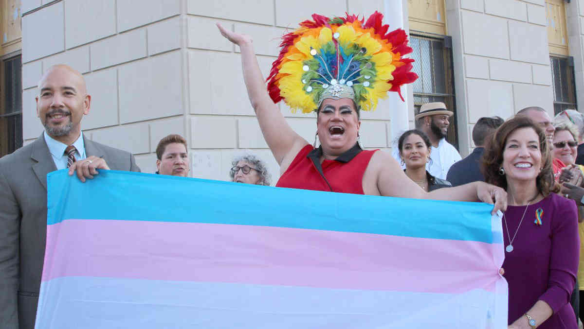 Diaz Raises LGBTQ Pride At County Building