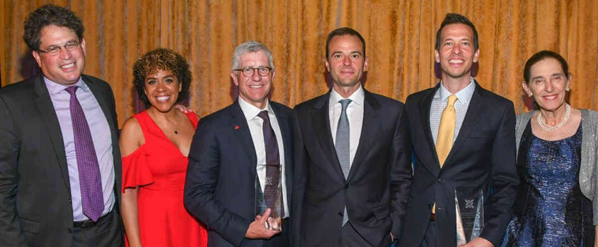 Santander, Housing Leaders Raise $1.7M For S. Bx Services