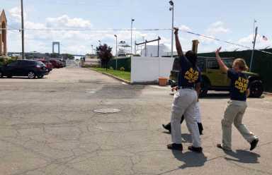 Son Anthony Zottola put the hit on Sally Daz, brother: feds