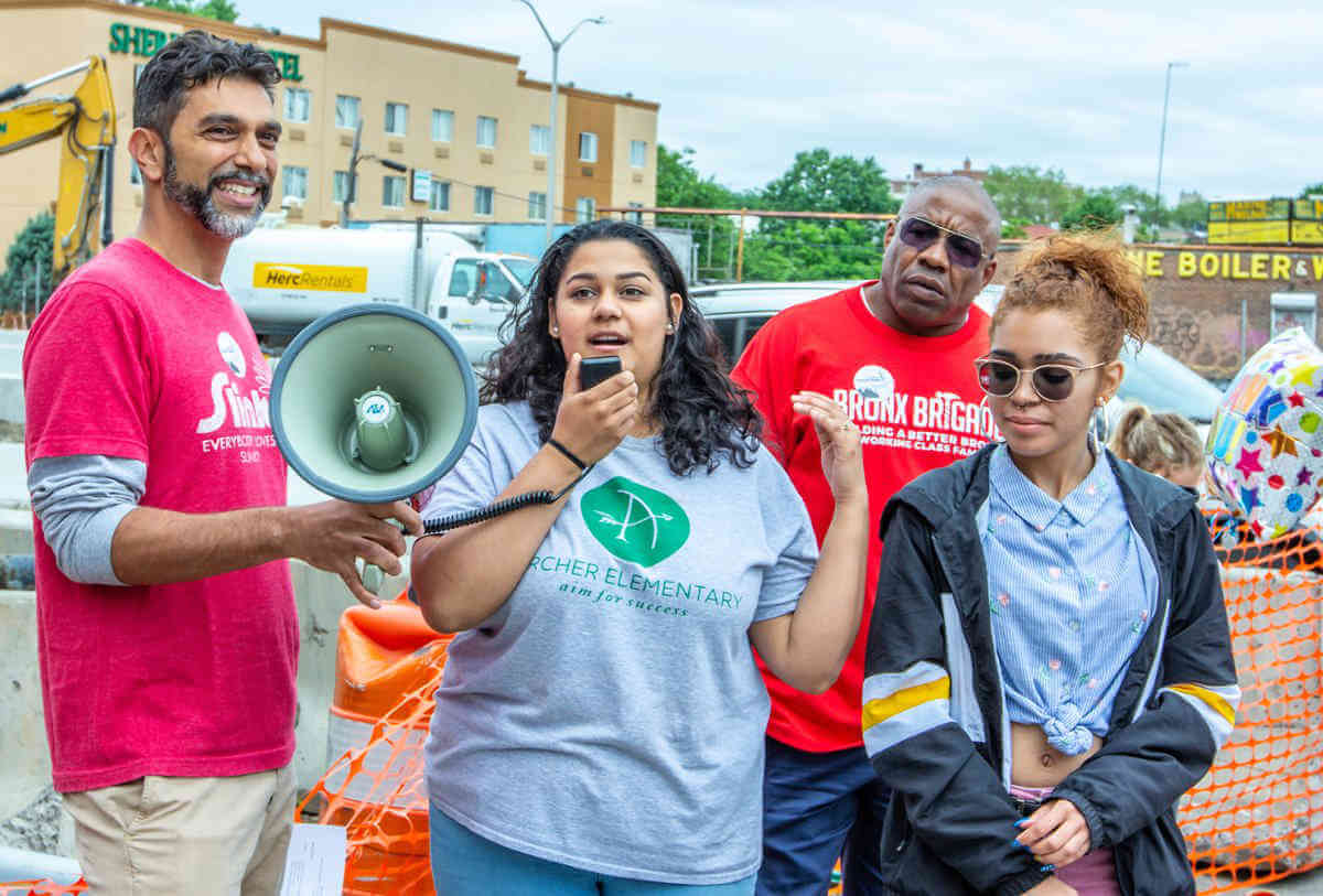 Residents, workers protest Southern Blvd rezoning study