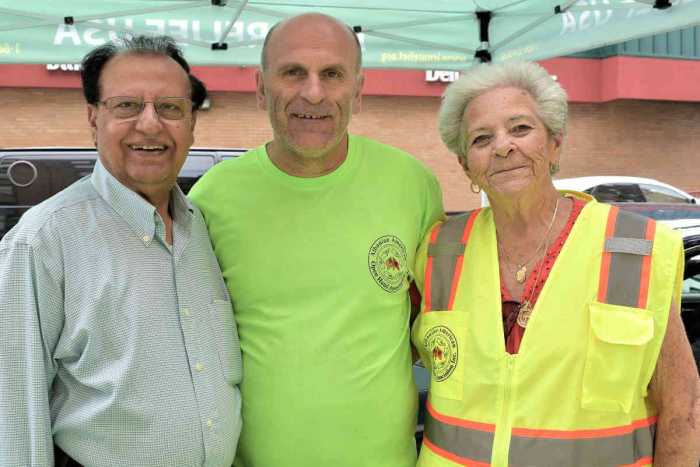 |AAOHA and ICNA Relief USA volunteers were ready to help the less fortunate.