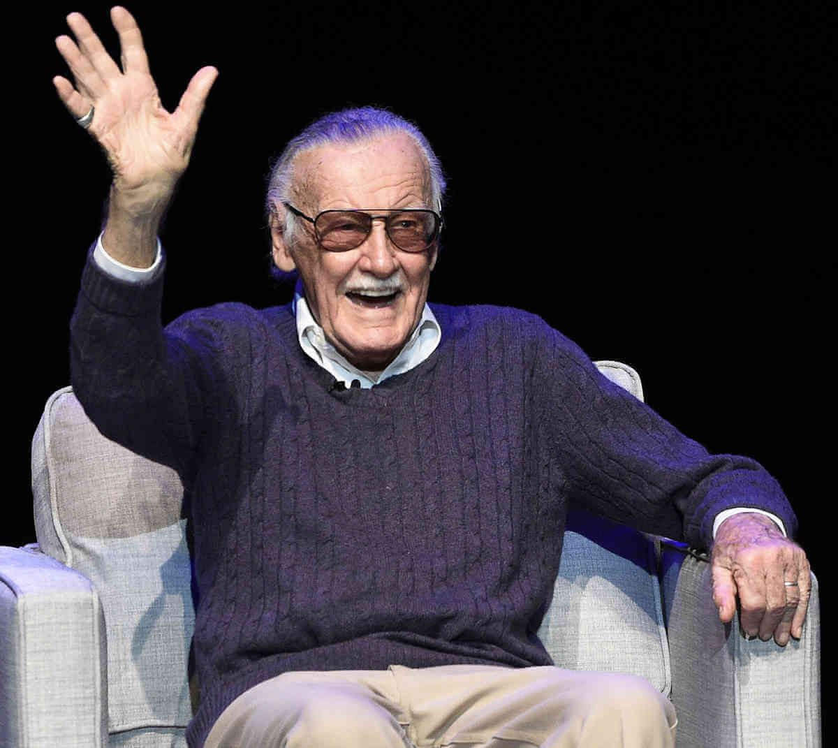City Council bill brings Stan Lee Way to University Avenue|City Council bill brings Stan Lee Way to University Avenue