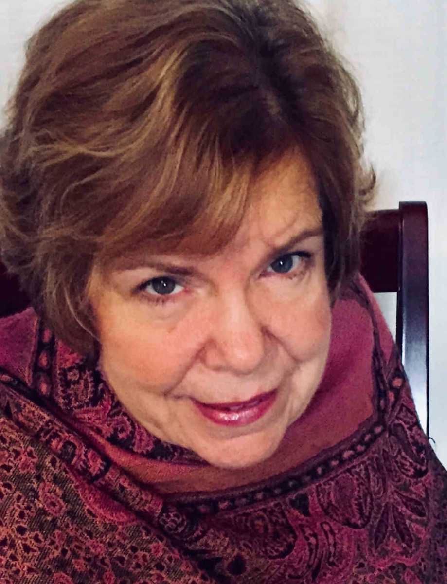Retired performer expresses her creativity in romantic thriller
