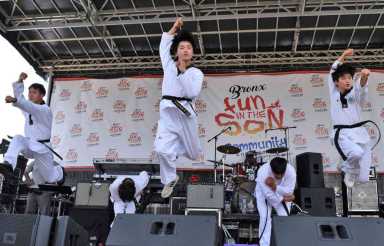 King Hosts Fun in the Sun Gospel Concert