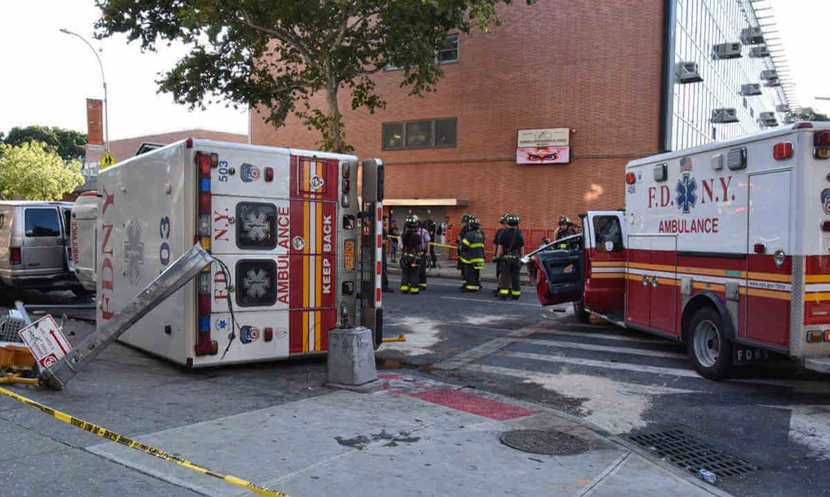 EMS ambulances collision shuts down Harlem River Drive for hours|EMS ambulances collision shuts down Harlem River Drive for hours