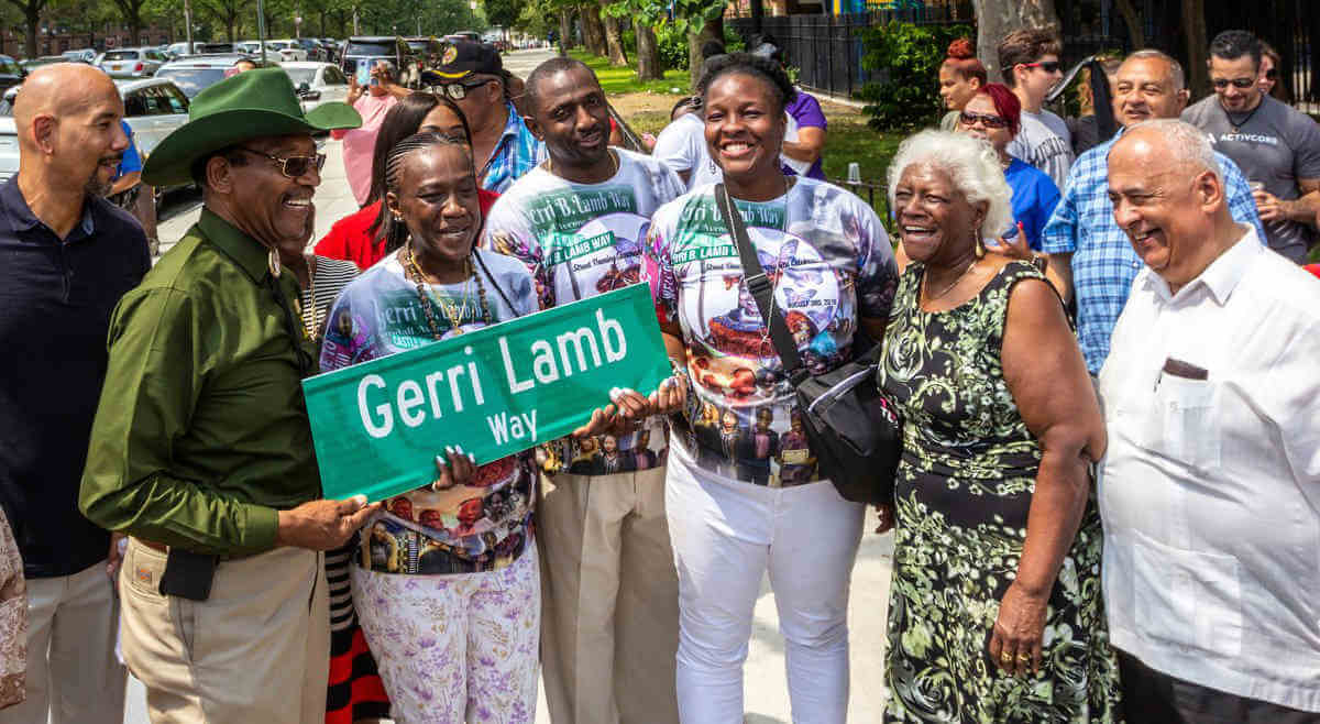 Gerri Lamb immortalized during Castle Hill street co-naming|Gerri Lamb immortalized during Castle Hill street co-naming
