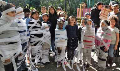 Residents dress up in costumes for Mosholu Parkway Renaissance Festival|Residents dress up in costumes for Mosholu Parkway Renaissance Festival|Residents dress up in costumes for Mosholu Parkway Renaissance Festival|Residents dress up in costumes for Mosholu Parkway Renaissance Festival|Residents dress up in costumes for Mosholu Parkway Renaissance Festival|Residents dress up in costumes for Mosholu Parkway Renaissance Festival