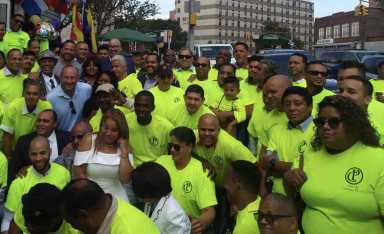 Pichardo congratulates SHANY’s summer graduates