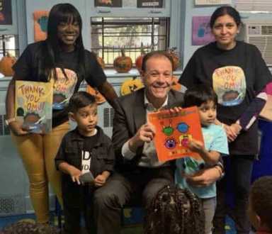 Councilman Gjonaj reads to children at Pelham Bay Early Childhood Center
