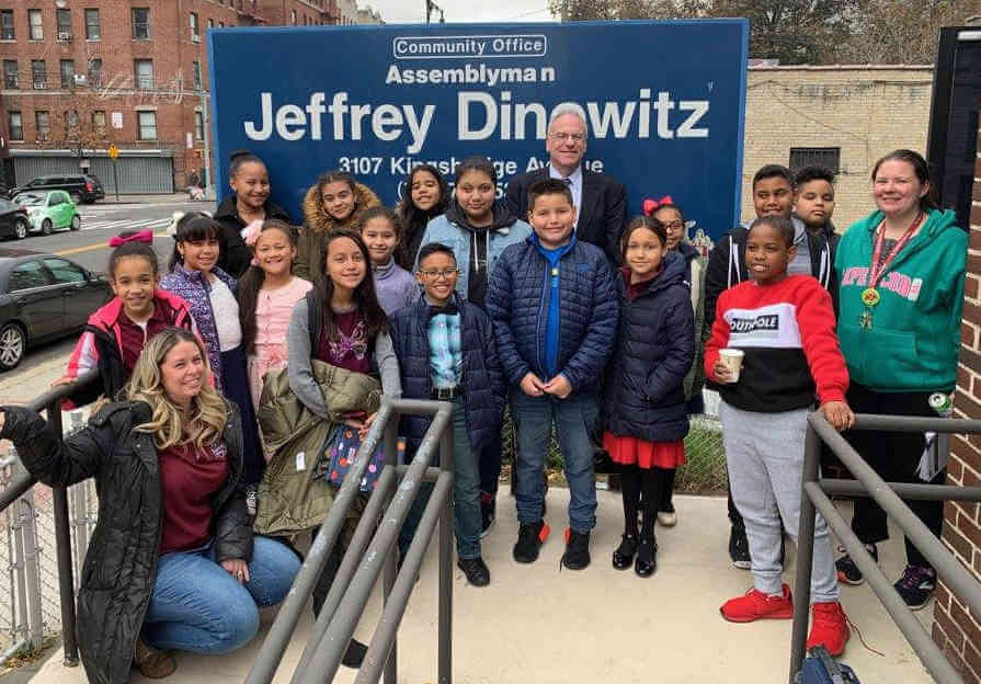 P.S. 7 student leaders visit Assemblyman Dinowitz