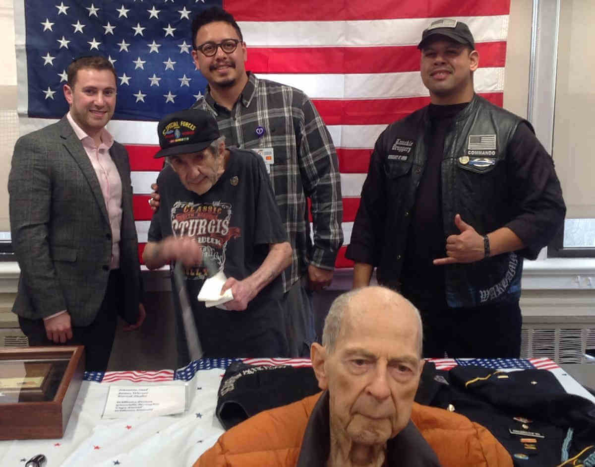 Residents, staff from Williamsbridge Center recognize Veterans Day