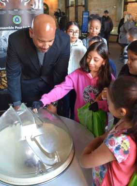 BP Diaz’ annual ‘Holiday Toy Drive’ kicked off at Bronx Zoo with P.S. 205