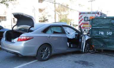 Single car crash on Middletown Road