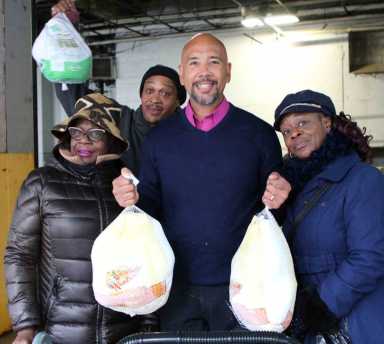 Free Thanksgiving turkey giveaway hosted by Diaz|Free Thanksgiving turkey giveaway hosted by Diaz